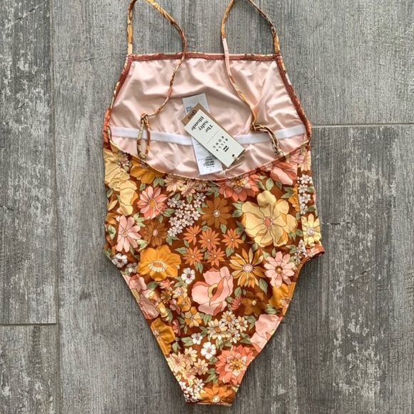 🔥🔥BILLABONG - SALTY BLONDE BACK THEN ONE PIECE🔥🔥 - Picture 7 of 10